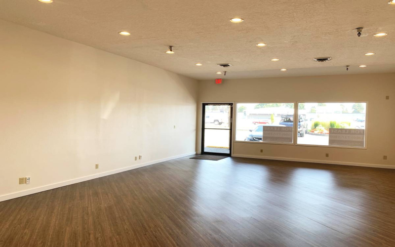 2700 NE Andresen Rd, Vancouver, Washington 98661, 1 Room Rooms,Retail,For Lease,NE Andresen Rd,1289